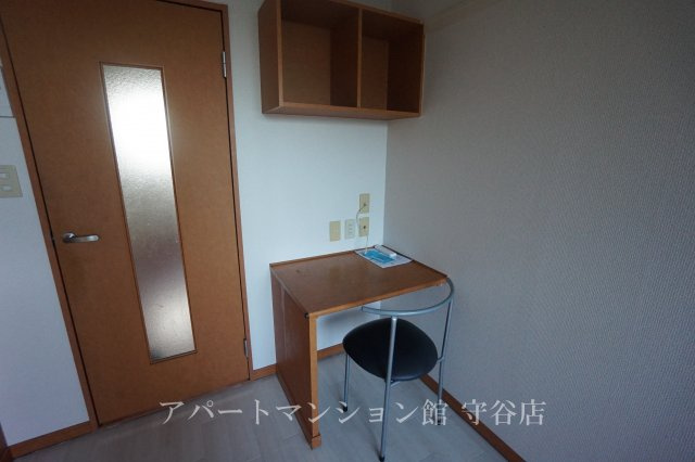 レフィナードの内装