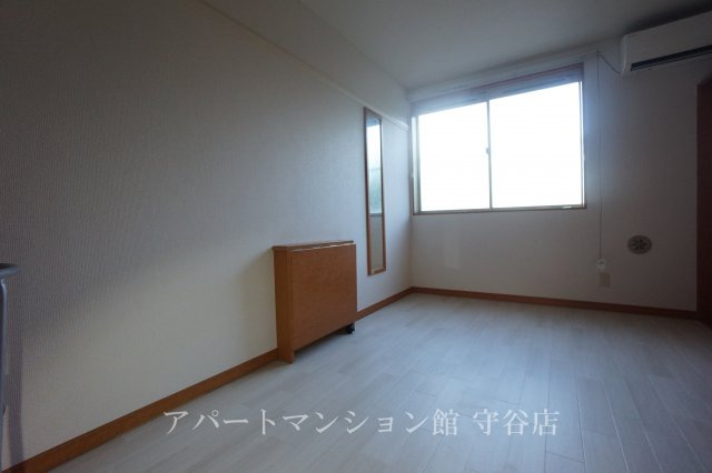 レフィナードの居間・リビング