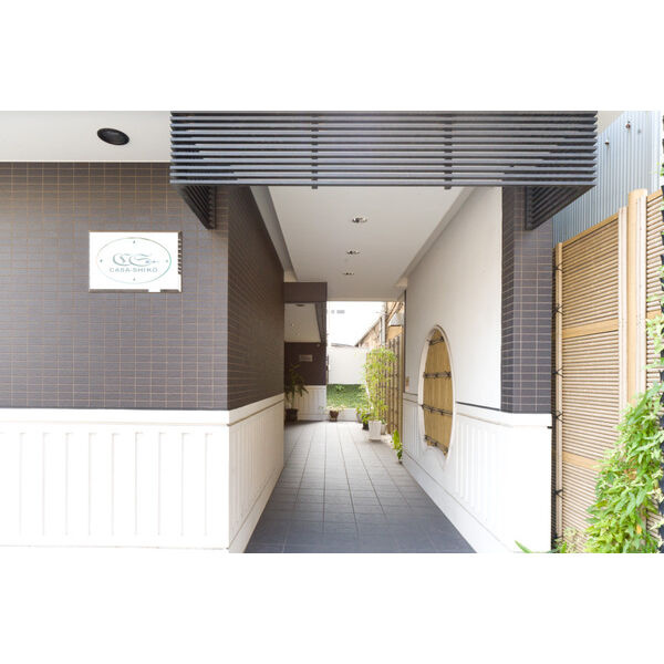 CASASHIKOのエントランス