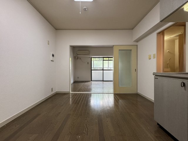 シャトー柴原の居間・リビング