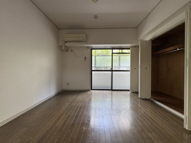 シャトー柴原の居間・リビング