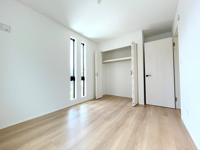 福生市福生全2棟　新築分譲の洋室|2025年撮影