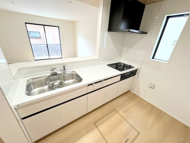 福生市福生全2棟　新築分譲のキッチン|2025年撮影