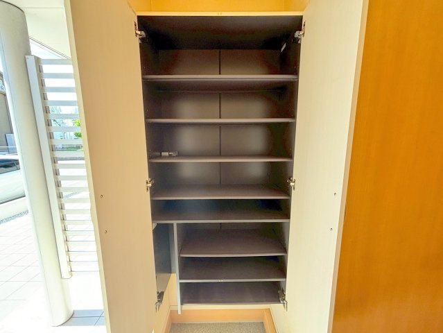 シャルマン井高野の収納