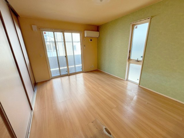 シャルマン井高野の居間・リビング