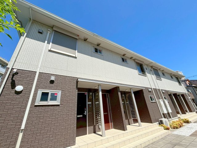 シャルマン井高野の外観