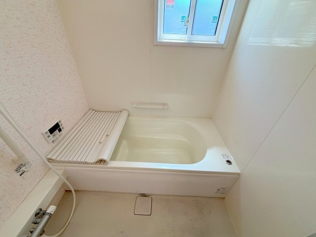 シャルマン井高野の浴室