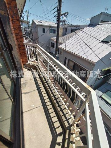 太平寺２丁目中古テラスハウスのバルコニー|陽当たり良好でお洗濯物がカラッと乾きます♪