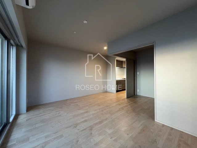 スプランディッド福島WESTの居間・リビング