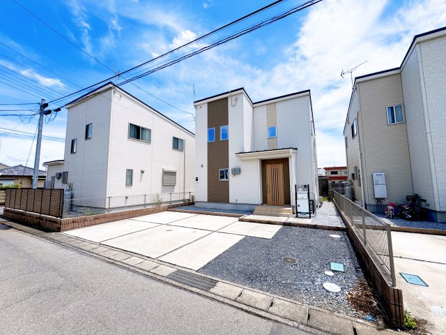 太田市新田木崎町　中古住宅の外観