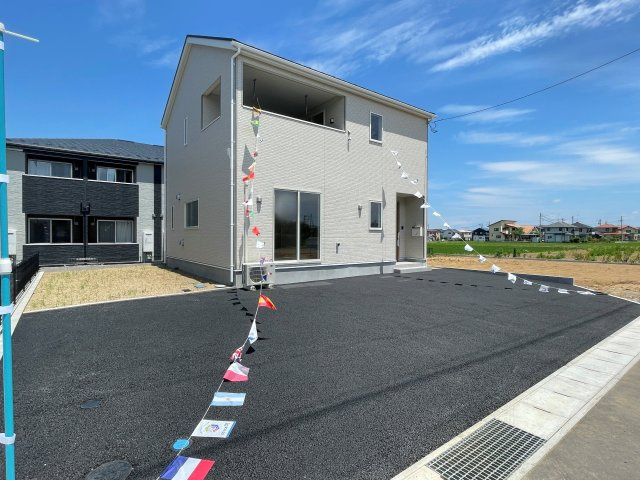 新築戸建　矢吹町東郷第2　Cradle Garden　全3棟の駐車場