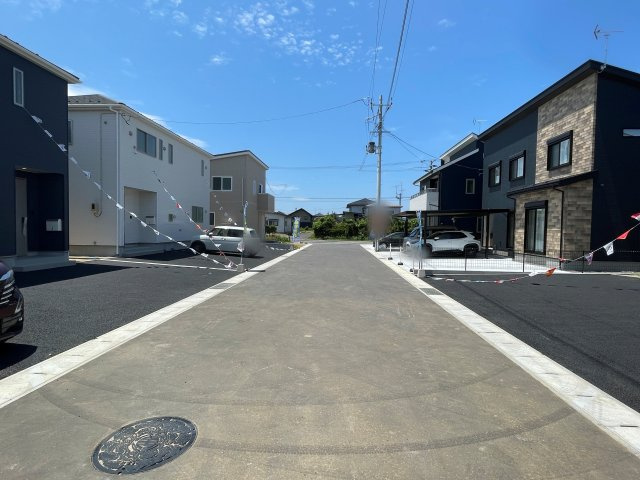 新築戸建　矢吹町東郷第2　Cradle Garden　全3棟の前面道路含む現地写真