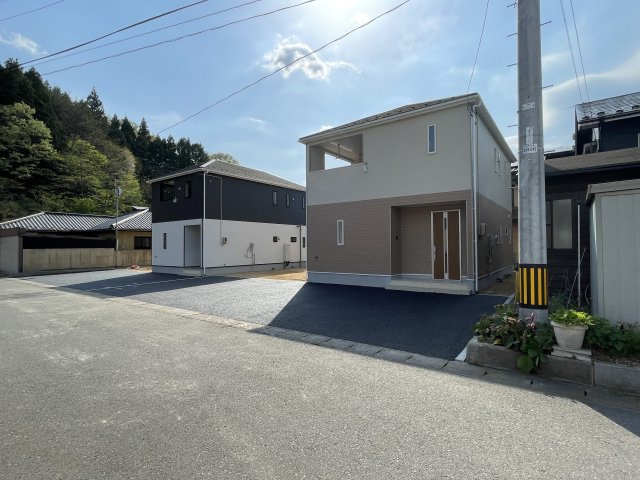 新築戸建・建売　白河市泉田第1　Cradle Garden　全2棟の前面道路含む現地写真|閑静な住宅街にある1画なので落ち着いて生活ができます！