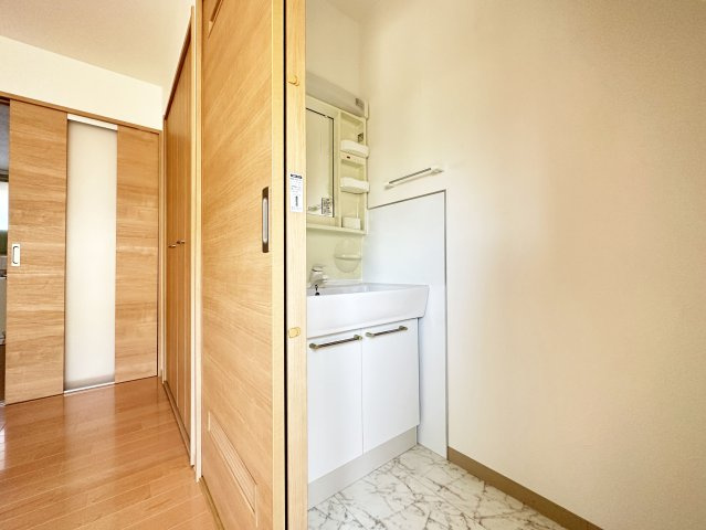 ドリームハウスの独立洗面台