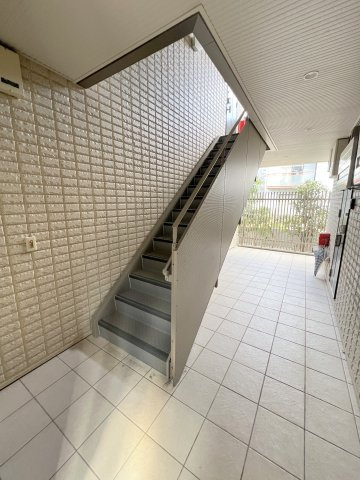 Ｈｏｌｙ　ｃｏｕｒｔのロビー