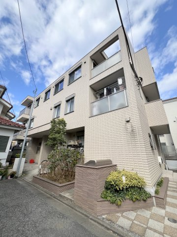 Ｈｏｌｙ　ｃｏｕｒｔの外観