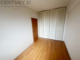 個人の部屋や寝室として使える洋室です