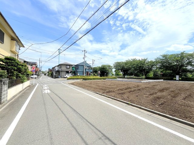 福生市南田園３丁目　土地全3区画の前面道路含む現地写真|2025年撮影