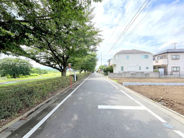 福生市南田園３丁目　土地全3区画の前面道路含む現地写真|2025年撮影