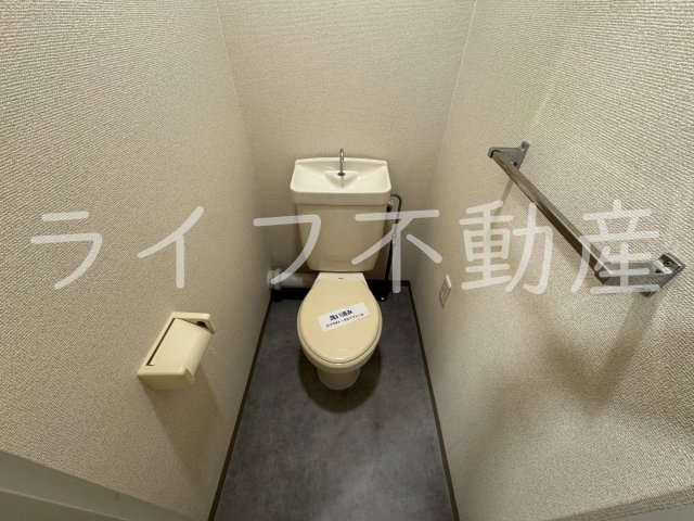 サンハイム南山本のトイレ|ゆったりとした空間のトイレです