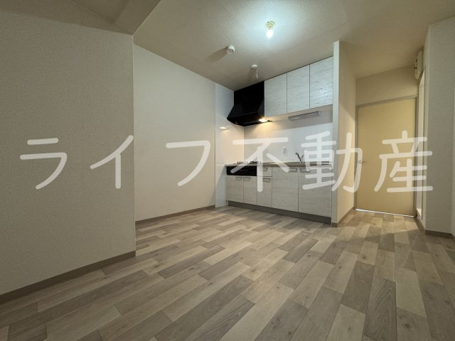 サンハイム南山本の居間・リビング|使いやすい居間です