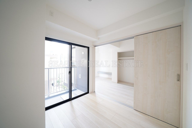 【居間・リビング】 | 4i-RESIDENCE | 別号室の写真になります。現況優先。