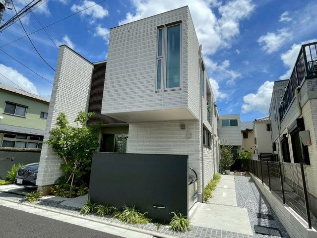 TRYCLE MEJIROの外観|★2023年築♪省エネ性に優れた旭化成ヘーベルメゾン★