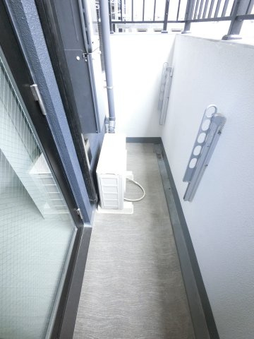 Alivis船橋Eastのバルコニー