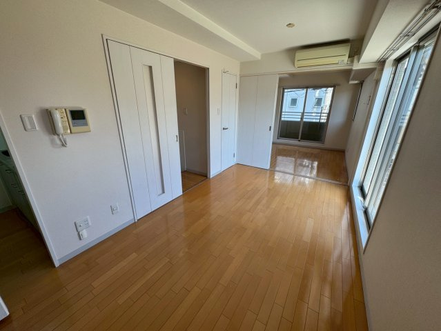 ルグラン弐番館の居間・リビング