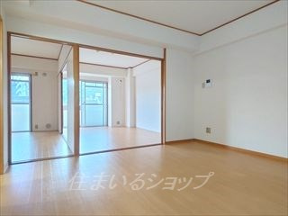 広島市安佐北区落合２丁目の賃貸マンションの居間・リビング