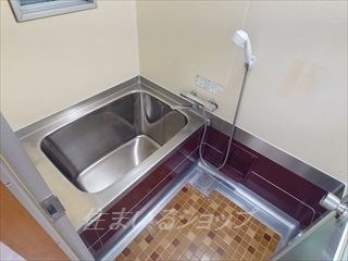 広島市安佐北区落合２丁目の賃貸マンションの浴室|サーモ付きシャワー水栓・窓あり