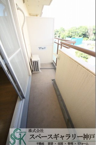 学が丘カレッジハイツのバルコニー|※お部屋により仕様が異なる場合があります。