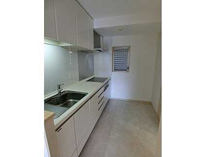 D’レスティア庚午のキッチン