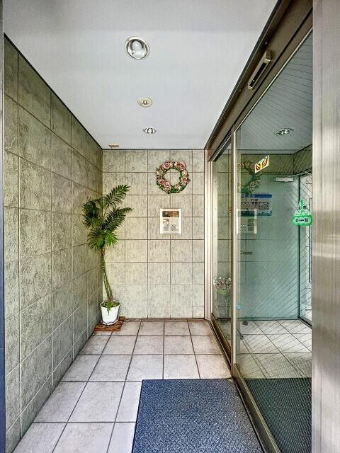 ＷＩＮＧ高尾のエントランス| 