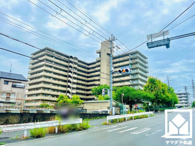 丹波橋日光ハイツの外観