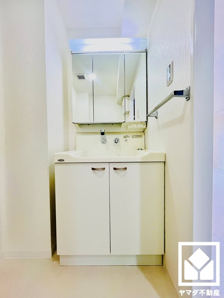 丹波橋日光ハイツの独立洗面台