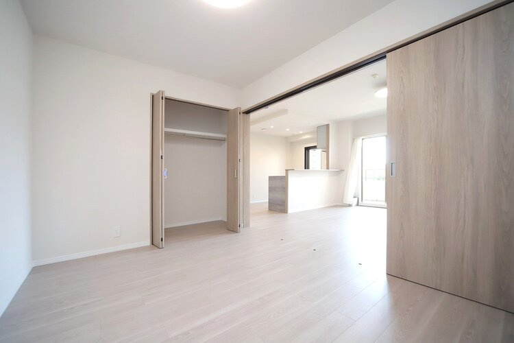 ナタリーマリナタウンイーストブリッジ参番館の洋室