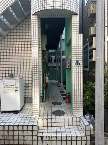 プラザ・ドゥ・モーリスC棟のエントランス