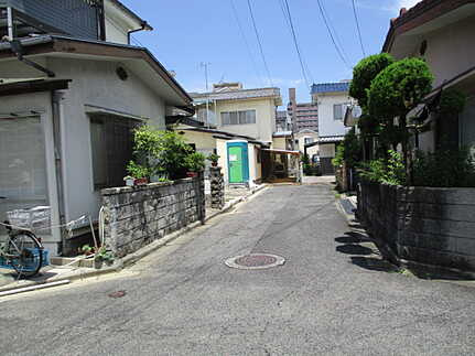 広島市佐伯区海老園１丁目の前面道路含む現地写真