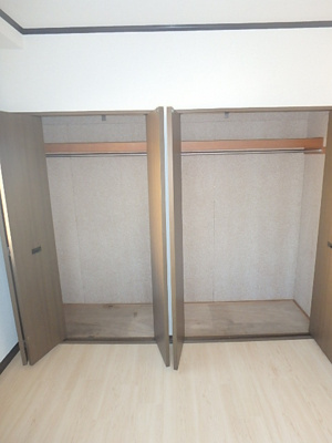 洋室のクローゼットです