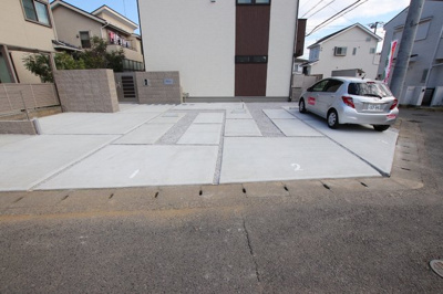 敷地内駐車場（有料・要空き確認）