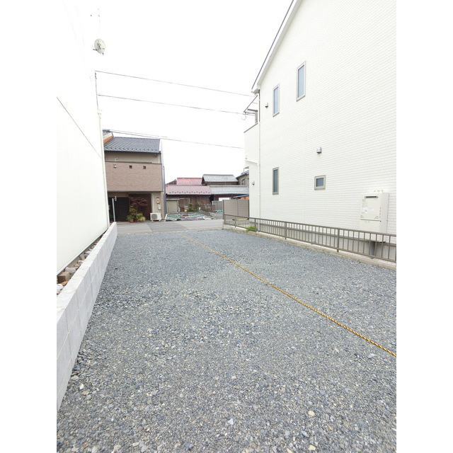 羽島郡笠松町新町の駐車場の内装