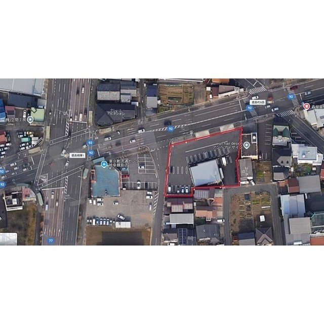 西荘本荘店舗の内装