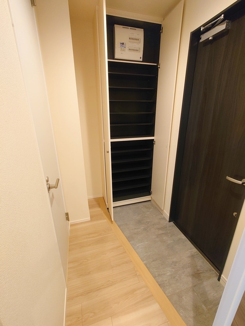 ヘーベルメゾンときわ台の玄関