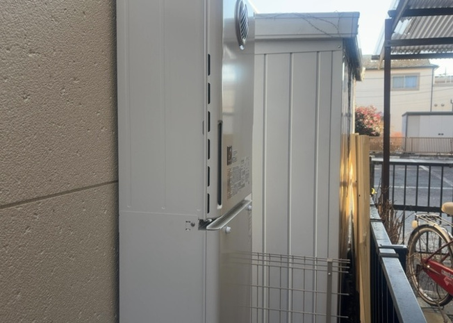 【発電・温水設備】 | 省エネ給湯器とは従来型の給湯器より熱効率が高く、少ない燃料でたくさんのお湯を沸かすことが出来る高効率な給湯器のことを指します。また、省エネ給湯器には種類があり、利便性や効果なども様々です。