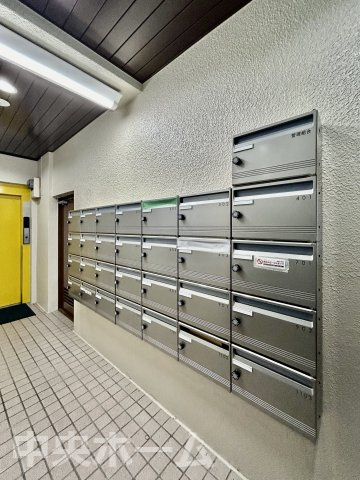 ヌーベルメゾン鶯谷の設備|メールコーナー