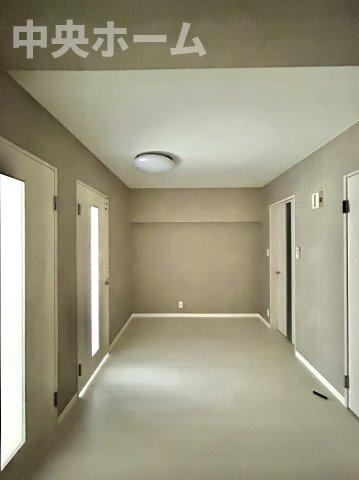 ヌーベルメゾン鶯谷の居間・リビング|リビングダイニング