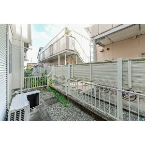 アベニューイズミの庭