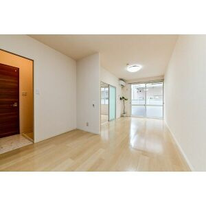 アベニューイズミの内装