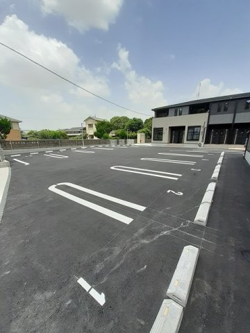 フレシール　くぬぎ　２の駐車場